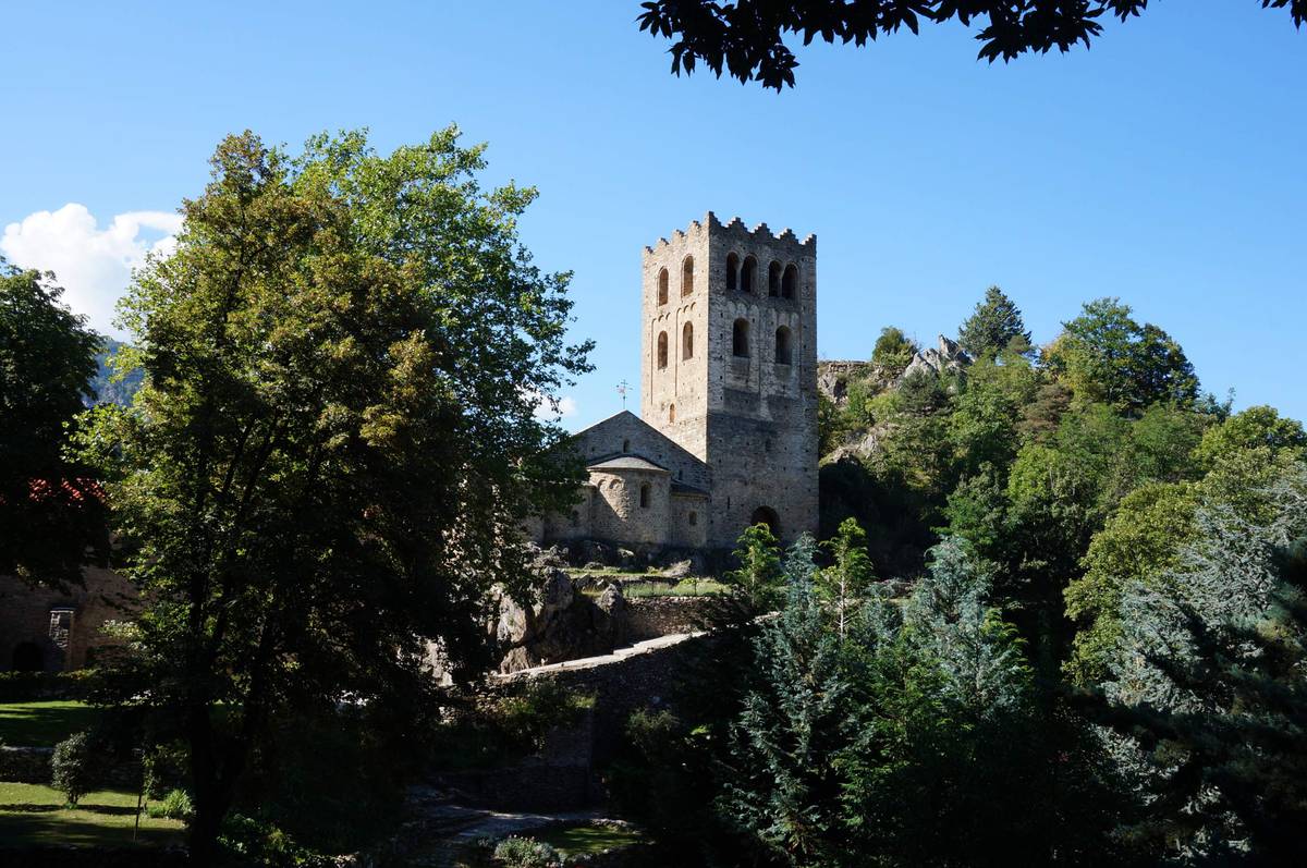 Visitez l'Abbaye bénédictine SaintMartin du Canigou